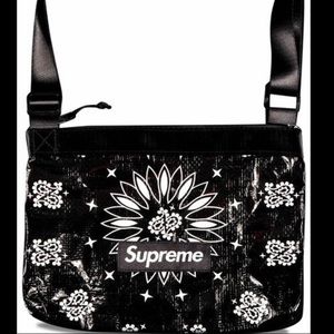 Supreme Bandana Tarp Bag - black